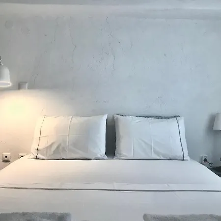 Idyllic Sea Views For 2 *