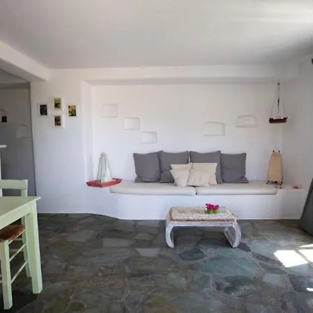 Idyllic Sea Views For 2 Holiday home *